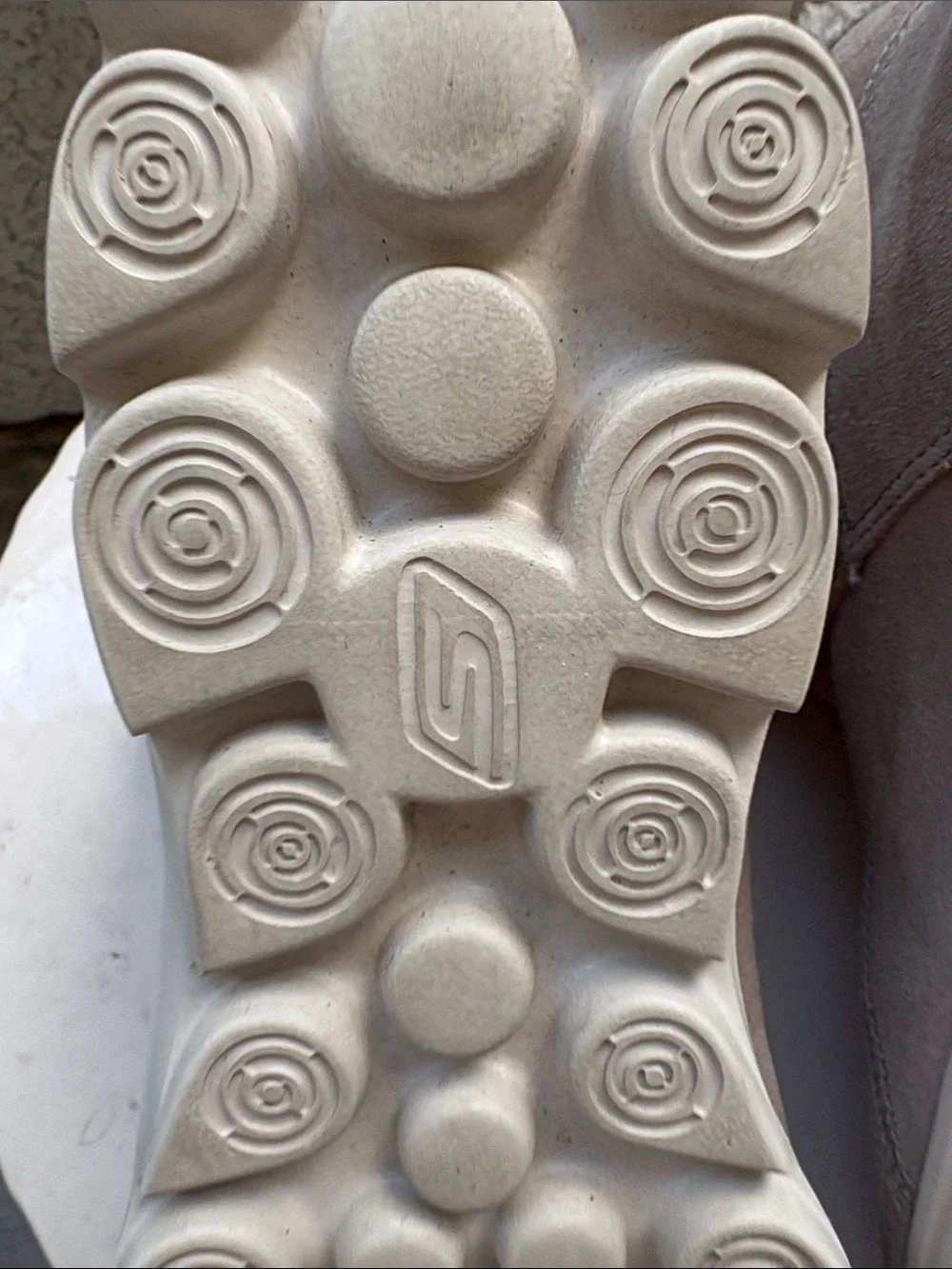 Skechers On the Go Memory Form Fit Taupe Suede-Look Faux Shearling Boots SZ 9.5